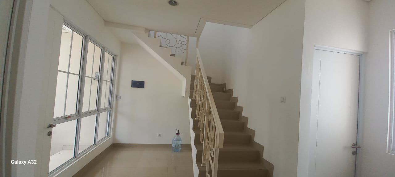 DiSewakan Rumah di Monaco Jababeka Cikarang